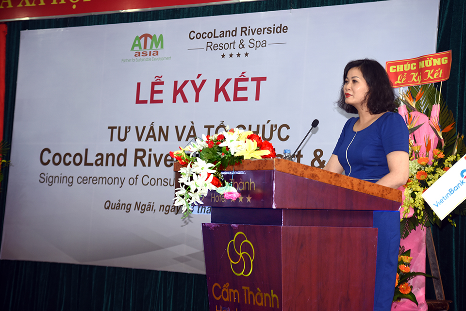 Bà Huỳnh Thị Phương Hoa - Phó giám đốc Sở VH,TT&DL phát biểu tại buổi lễ