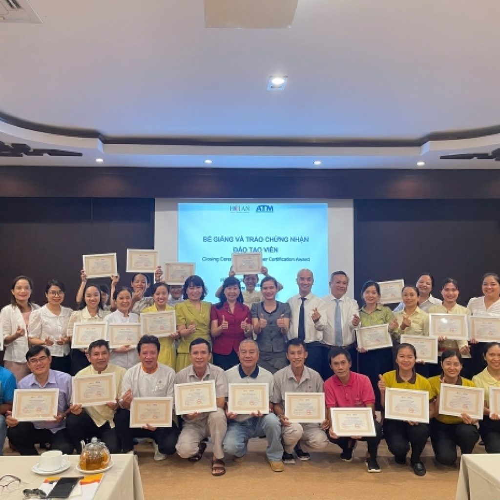 Cấp chứng nhận là Đào tạo viên.